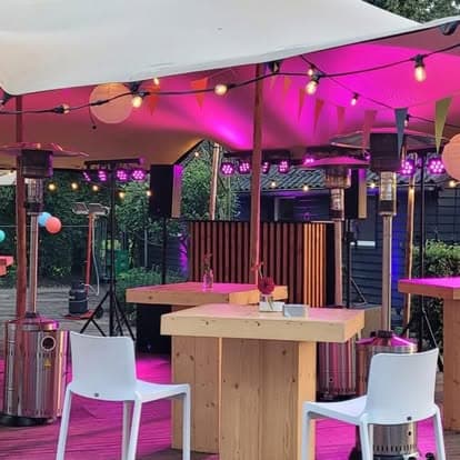 Borrel met sfeerverlichting